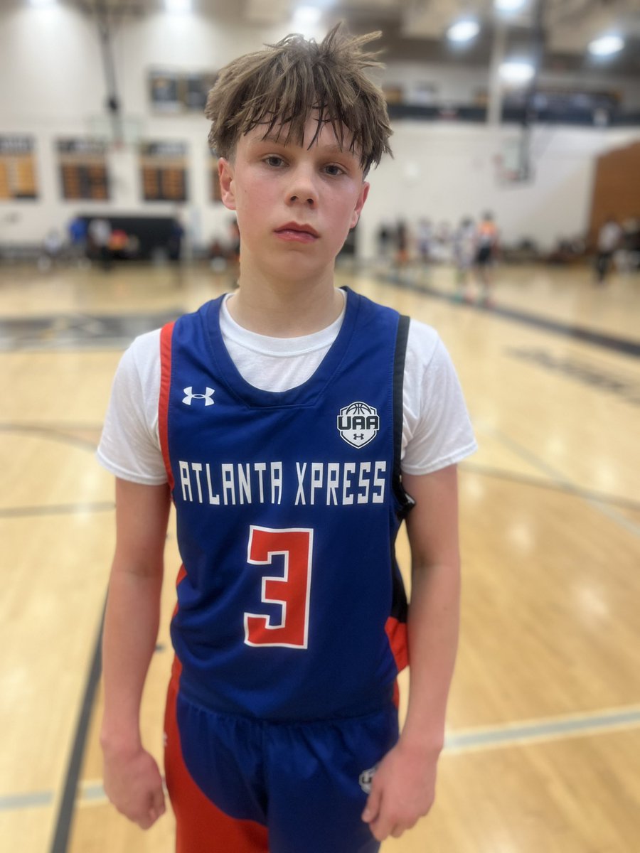 Vance Wilder 2029 5’11 G ATL Xpress

Was the go to piece for this group and showed he can scored in a variety of ways. Combo guard who gets teammates involved and also had a sneaky defensive presence to him. Good introduction on the day.