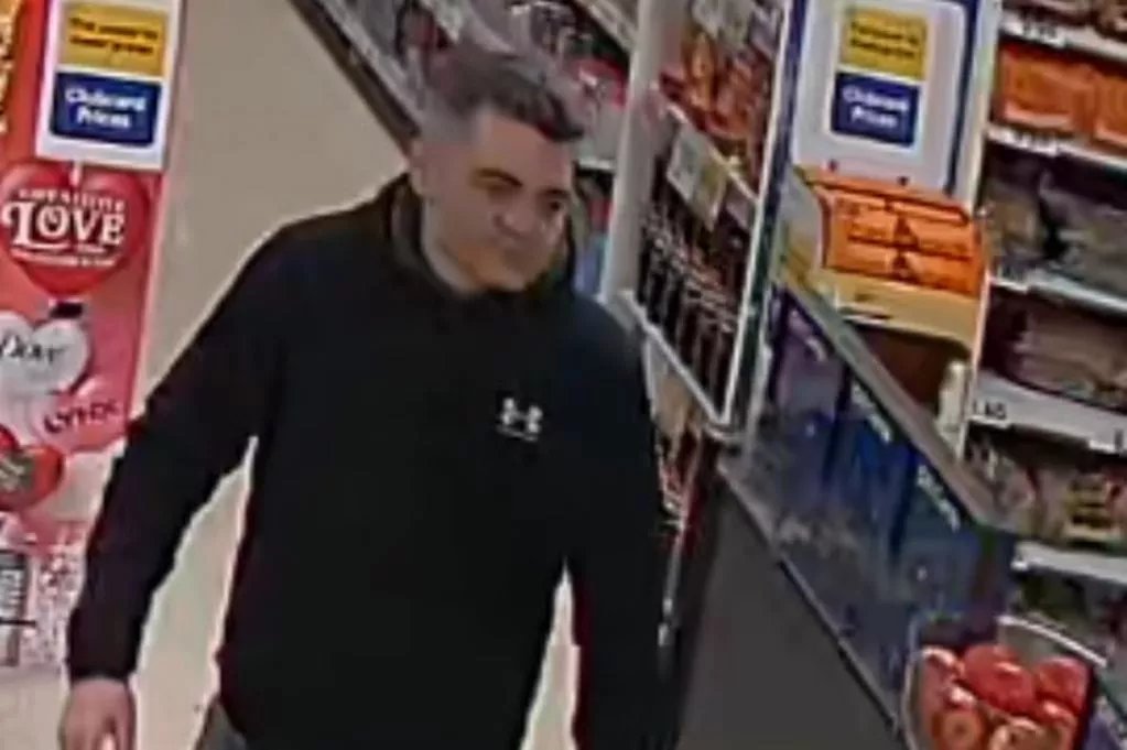 B31Voices's tweet image. RSPCA appeals for information after man punches dog 

READ HERE:👉  bvoices.uk/43Cgshz 

-

#Appeal
#AnimalCruelty
#DogLover
#RSPCA
#Birmingham 
#BirminghamUK 
#KingsHeath 
#B31Voices #BVoices