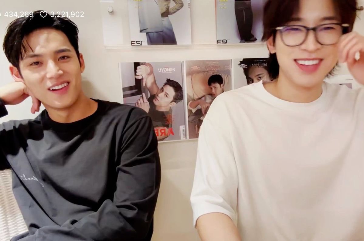 erione_woo's tweet image. my multo isn't an ex.. it's these two wv live