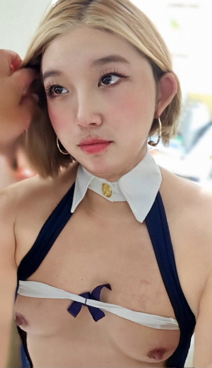 面对比我年轻20岁的小朋友，我还是表现得很乖，他替我整理造型时要我望着他握着他的肉棒（他全程没穿裤），我也乖乖照做了。
对着我老婆我也没那么听话😂 https://t.co/siQcBeBxXk