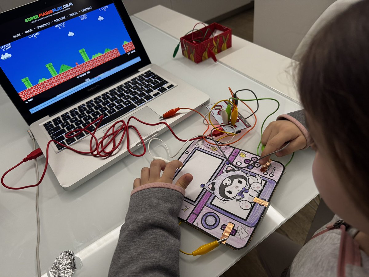 35 years later but with different console
... Mario bros is still the top… #makeymakey #mariobros