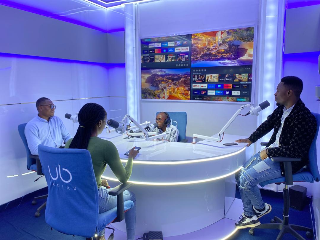 yarhdrc's tweet photo. #MakokiYaMwasi: @yarhdrc etait sur #UBFM 🎙️

🔖 L’émission a porté sur la coercition reproductive –> une violence qui prive des milliers de personnes de leur droit à un choix libre en santé sexuelle et reproductive.

💡 C’était aussi une occasion de mettre en avant le travail de Champions #MASHUJAA et promouvoir les outils de télémédecine #NurseNisa, #Hesperian  pour faciliter l’accès à l’information de #SSR. 

📢 S’informer, c’est se protéger. Ensemble, brisons le silence et défendons nos droits!

#UzaziBoraKwetu #DroitDeChoisir #YARH4Impact #WISH2Action