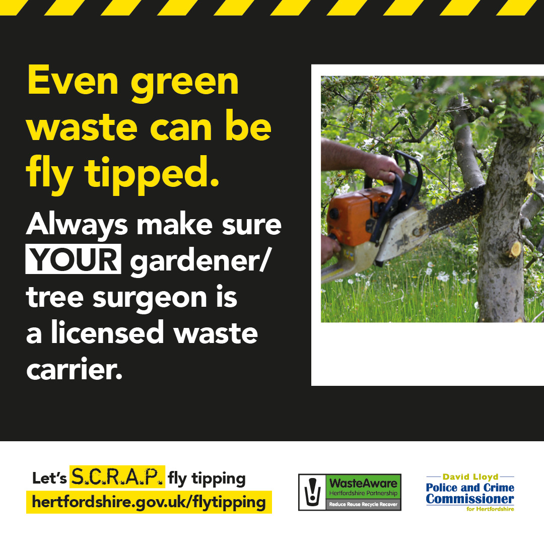 NorthHertsDC's tweet image. Having work done in the garden? 

Check your #gardener or #treesurgeon has a license here: environment.data.gov.uk/public-registe…

Green waste is still #tradewaste. #SCRAPflytipping