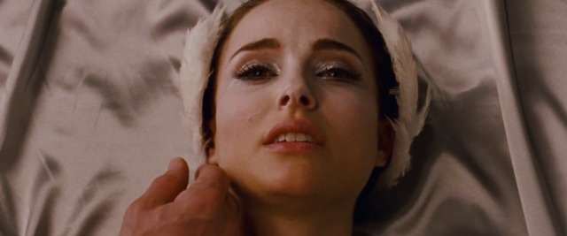 TheCinesthetic's tweet photo. Black Swan (2010) dir. Darren Aronofsky https://t.co/bbuvCMq8fP