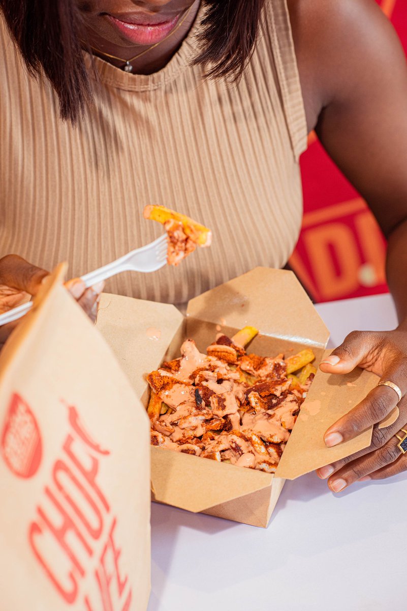 SooyahBistro's tweet image. This isn’t just food—it’s a mood. 🍟 ✨

With our loaded chips and chicken, every layer tells a story, and trust me, you’ll want to read it twice. 😍

#LoadedChips #ChickenSuya 
#ChopLife #StreetFoodUpgrade 
#SooyahBistro