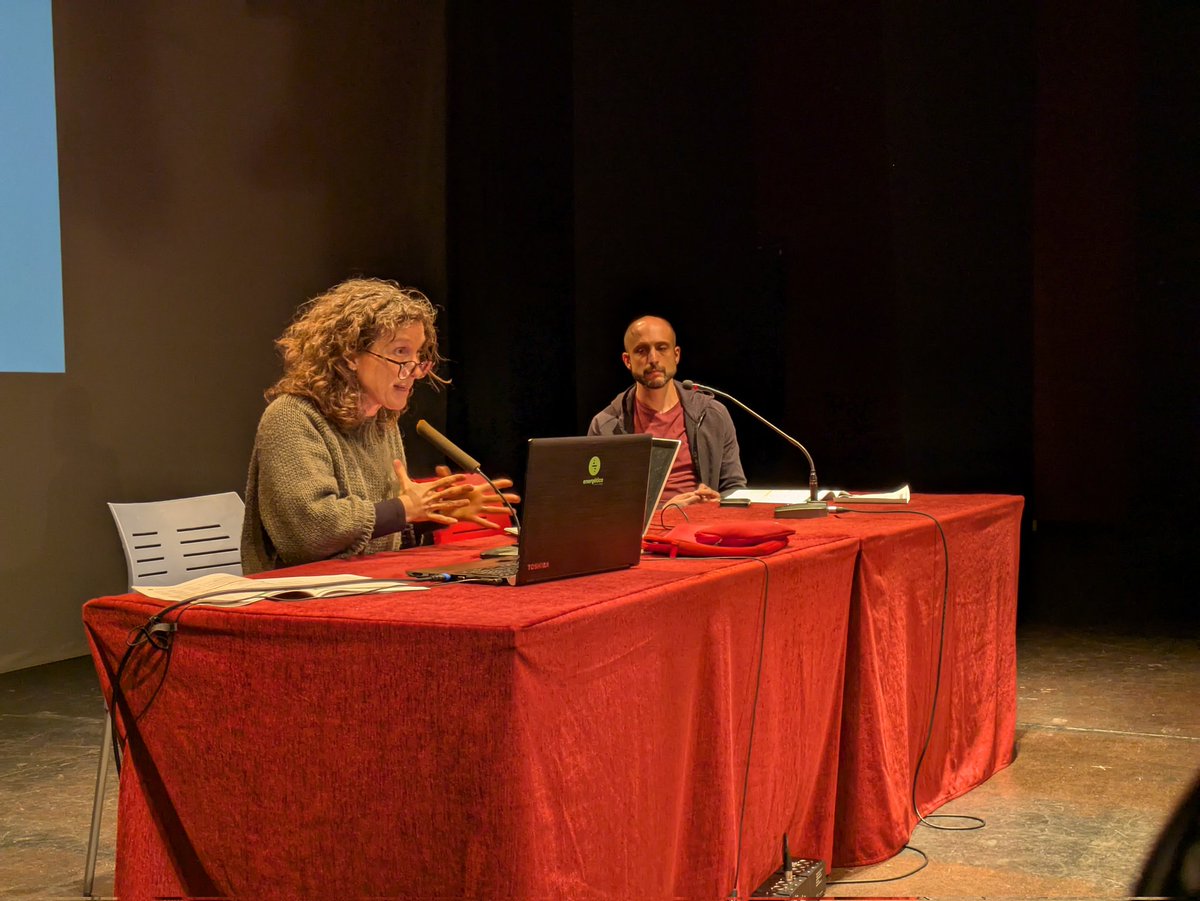 Hoy celebramos la primera asamblea del año, con la memoria de actividad, un repaso a las cuentas... ¡y el eclipse parcial de sol, claro! 😎