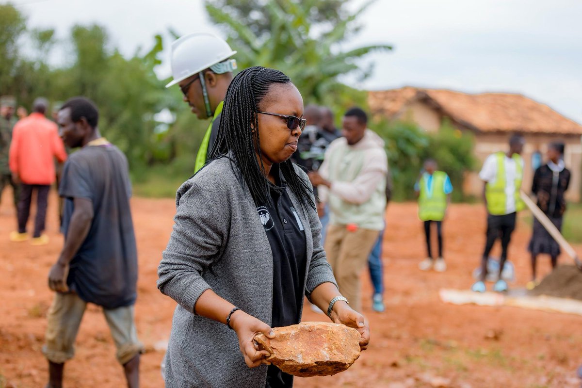 IshimweNellyN's tweet photo. Dignity, Hope, Healing.* This initiative is a symbol of our shared humanity. Join us. #StandWithSurvivors #IntangoyUbudaheranwa https://t.co/O74NhPetQO