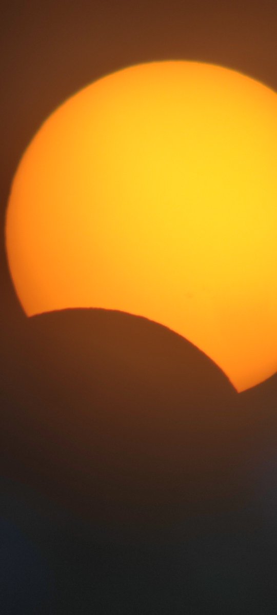 _davife's tweet photo. Time-lapse, foto y vídeo del eclipse parcial des de Badalona https://t.co/bgycwhmXme
