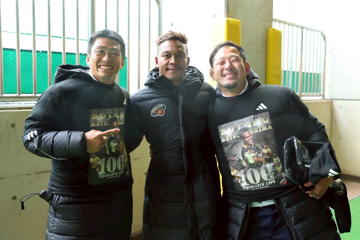 sungoliath's tweet photo. 3月29日(土)に行われたNTT JAPAN RUGBYLEAGUEONE2024-25第13節において、松島幸太朗選手がサンゴリアスでの公式戦出場100キャップ目を迎えました!
㊗️
これからもたくさんのご声援よろしくお願いします!💛
#松島幸太朗
#100キャップ https://t.co/y9H1LeIJqY