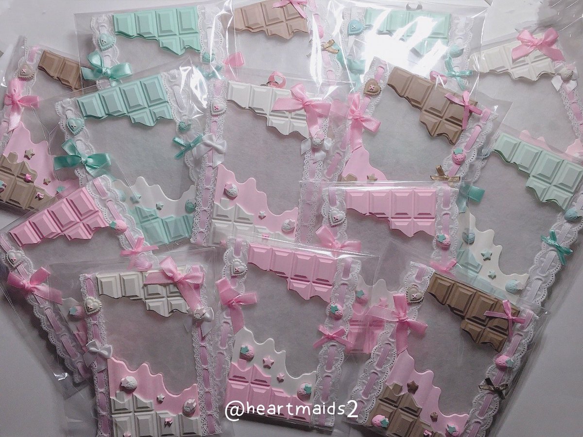 heartmaidS2's tweet photo. 🍫RT+팔로우 한분께 초코.쿠키 시리즈 탑로더 택1 제작해드립니다♡

신청 폼-> https://t.co/zSdnBEIjvY

9:00 부터 구매 가능합니다 :)!! 

품절시 조기마감 될 수있습니다 :) https://t.co/XaDlwS1crc