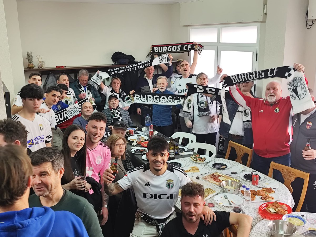 Dia de partido, hoy visitamos Elda.
Dar las gracias a la #PeñaLaFortaleza y a la #PeñaGlorysol del Eldense, por su amabilidad y trato hacia nuestros integrantes y demás aficionados blanquinegros.
Fútbol bien entendido, disfrutar y mucha suerte en el futuro.
#PeñaSantaMonica