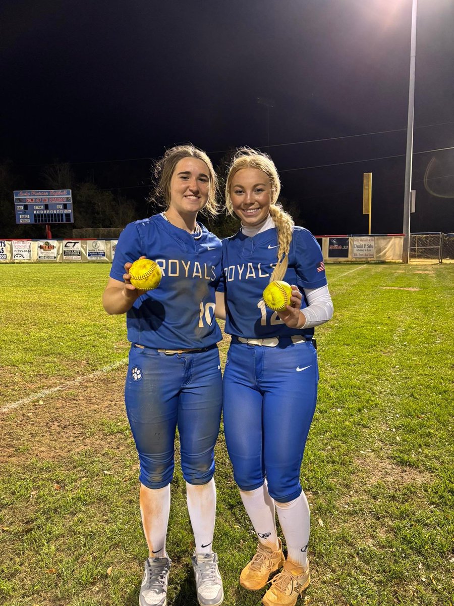 The bats were 🔥 Royals put 17 🤯🤯 on the board in the win against Pace ‼️ <a href="/mylee_frazier/">Mylee Frazier</a> and Carleigh Baker went yard. <a href="/LaynaLowry/">Layna Lowry</a>  put it out of reach with massive GRAND SLAM 💣