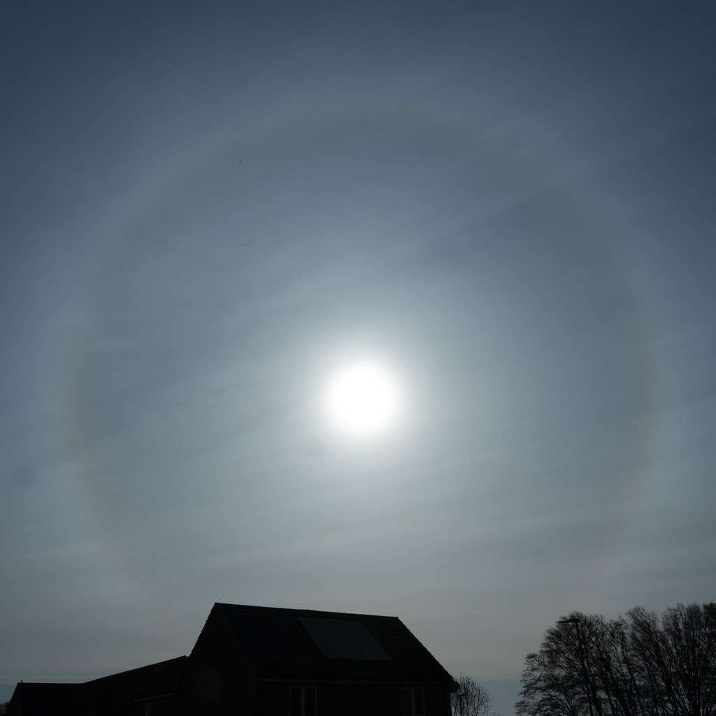 Photo_Rutland's tweet image. A few shots of the #partialeclipse over Rutland around 11am at its maximum plus the earlier halo #sun #EclipseSolar #solareclipse2025 #Rutland