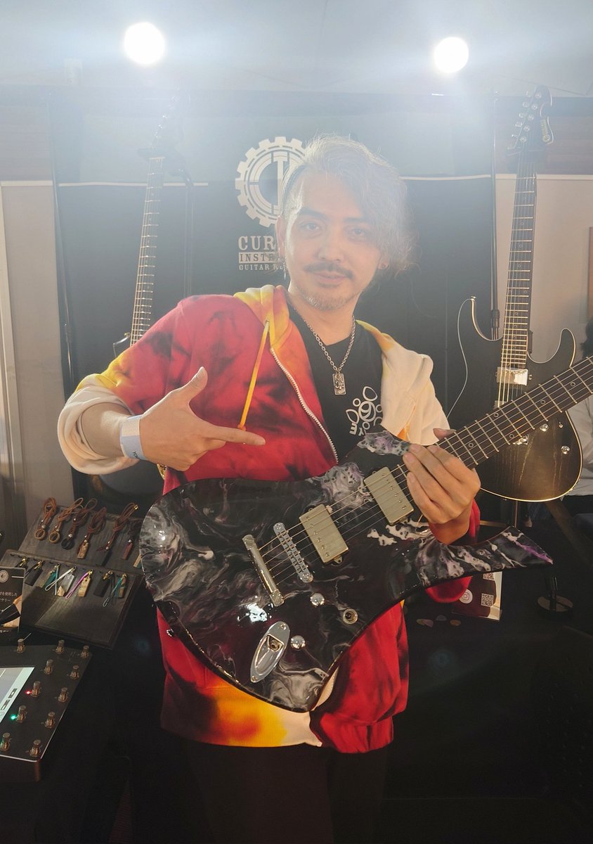 YMS　Day1撤収しました！
そしてひょんなことから繋がりができた、昔からの憧れの方ヨメトオレのMarcoさんにお越しいただきました！
さすが後光がさしている…！
#YMS_2025