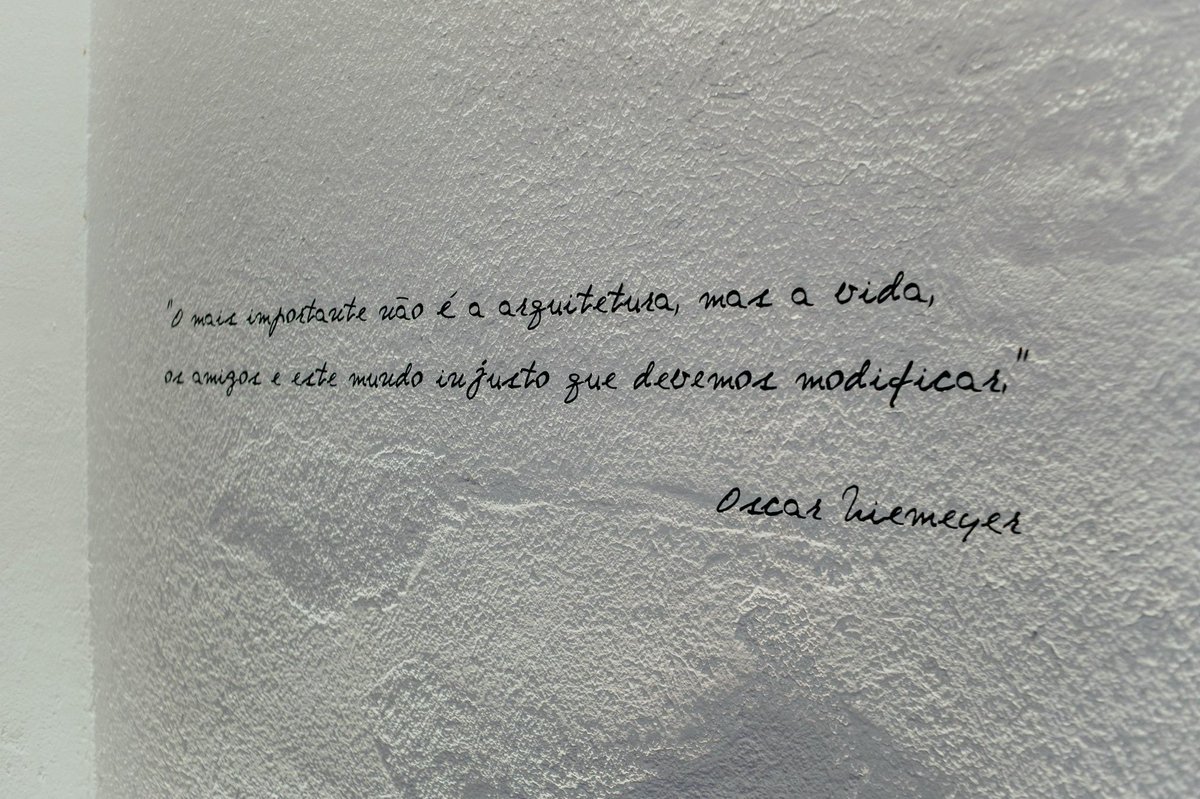 Quaqua13_'s tweet photo. Maricá será a Cidade Niemeyer! Assinei a aquisição dos projetos com o escritório Niemeyer, dando início a uma transformação sem precedentes. Nossa cidade entrará para a história com uma arquitetura que será referência no Brasil e no mundo. https://t.co/Ua5rRzEhGj