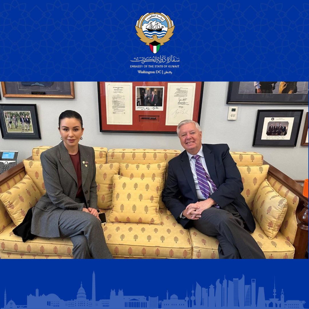 التقت سعادة الشيخة الزين الصباح، سفيرة دولة الكويت لدى الولايات المتحدة، بالسناتور ذو الأقدمية ليندسي غراهام، وتم بحث الموضوعات ذات اهتمام مشترك وتسليط الضوء على العلاقات الثنائية القوية والممتدة بين الكويت والولايات المتحدة، واستعراض سبل تعزيز هذه العلاقات وتوسيع آفاق التعاون.