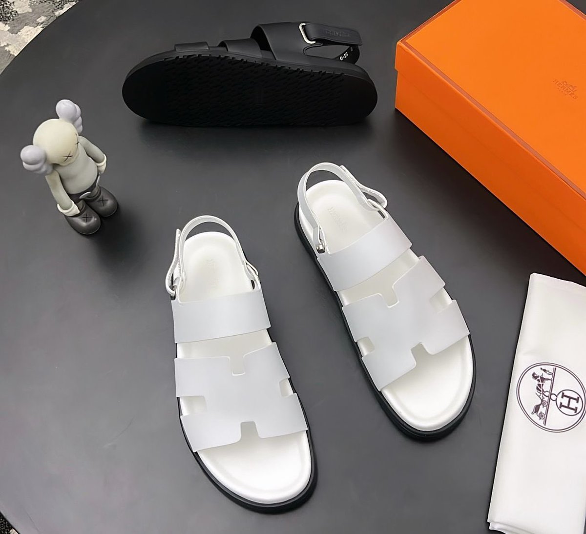 ChiwearsStore's tweet image. *

*#NotTheRegular* 

HERMES - PAM

*SIZE: 40-46*

(Comes with complete packaging)

(_N:B Price is subject to change depending on the current exchange rate)