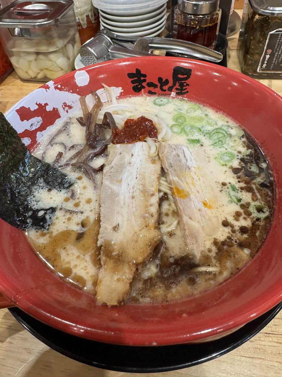 chibi660's tweet photo. 久しぶりに大阪deまこと屋🍜
　
やっぱりチャーハンは潰すわよ🥰
　
#ひなつばさんインスパイア✌️🥳 https://t.co/SFhFZ3tXPH