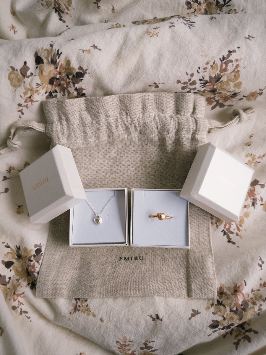 バレンタイン限定のアクセが届いた𓂃 𓈒𓏸
ネックレスも指輪も可愛すぎる🫶🏻
🐻くんからも指輪付けてたら可愛いねって言ってきてれて、うふふ☺️ってなった♩ ˊ˗