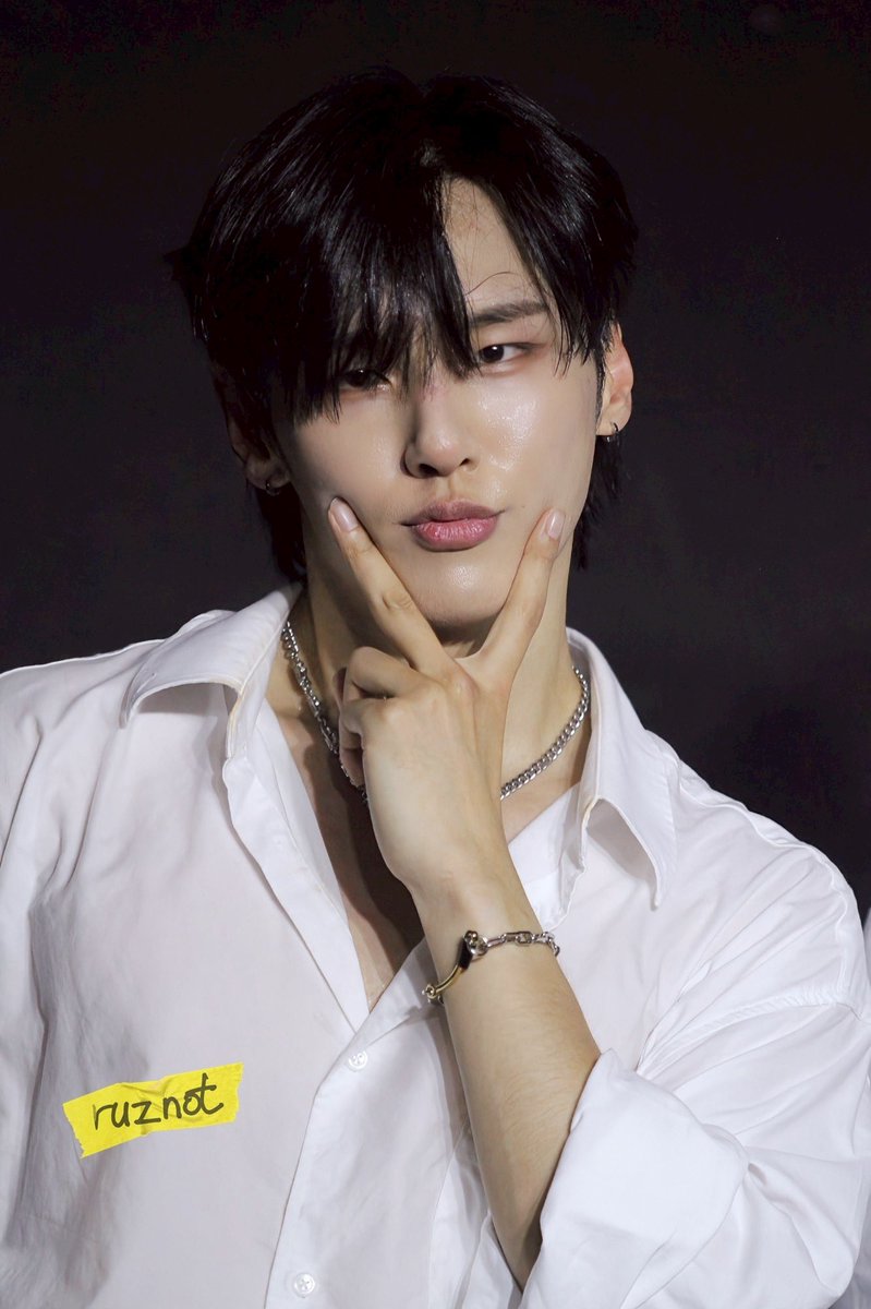 250323

#뉴앤비 #newandb #ゴンミン #건민 #GUNMIN  <a href="/NewAnd_B/">newand.b_official</a>