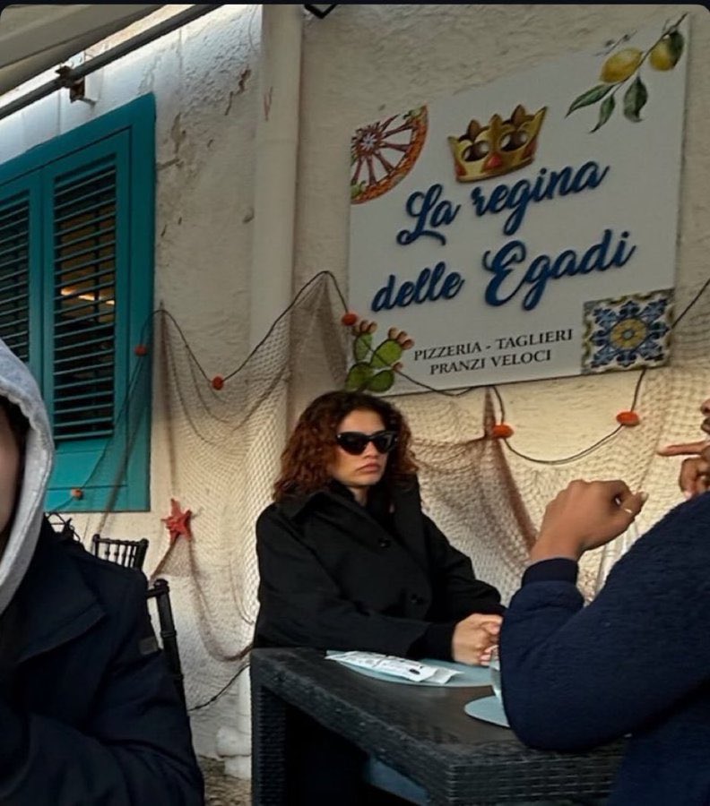 stesso mood di zendaya quando sono uscita contro la mia volontà mentre vorrei essere nel mio bel lettino