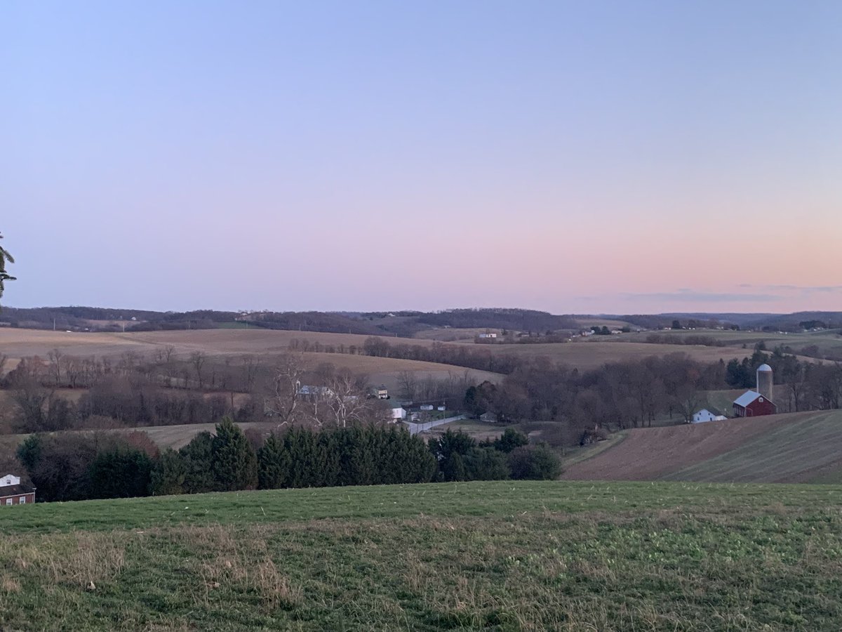 Maxim_Milner's tweet photo. One of my favorite views has to be this one of the hills of Glen Rock. I get to see this everyday when I get home from work! #SPM230 #YCPhunt https://t.co/i2xLDKQgYX