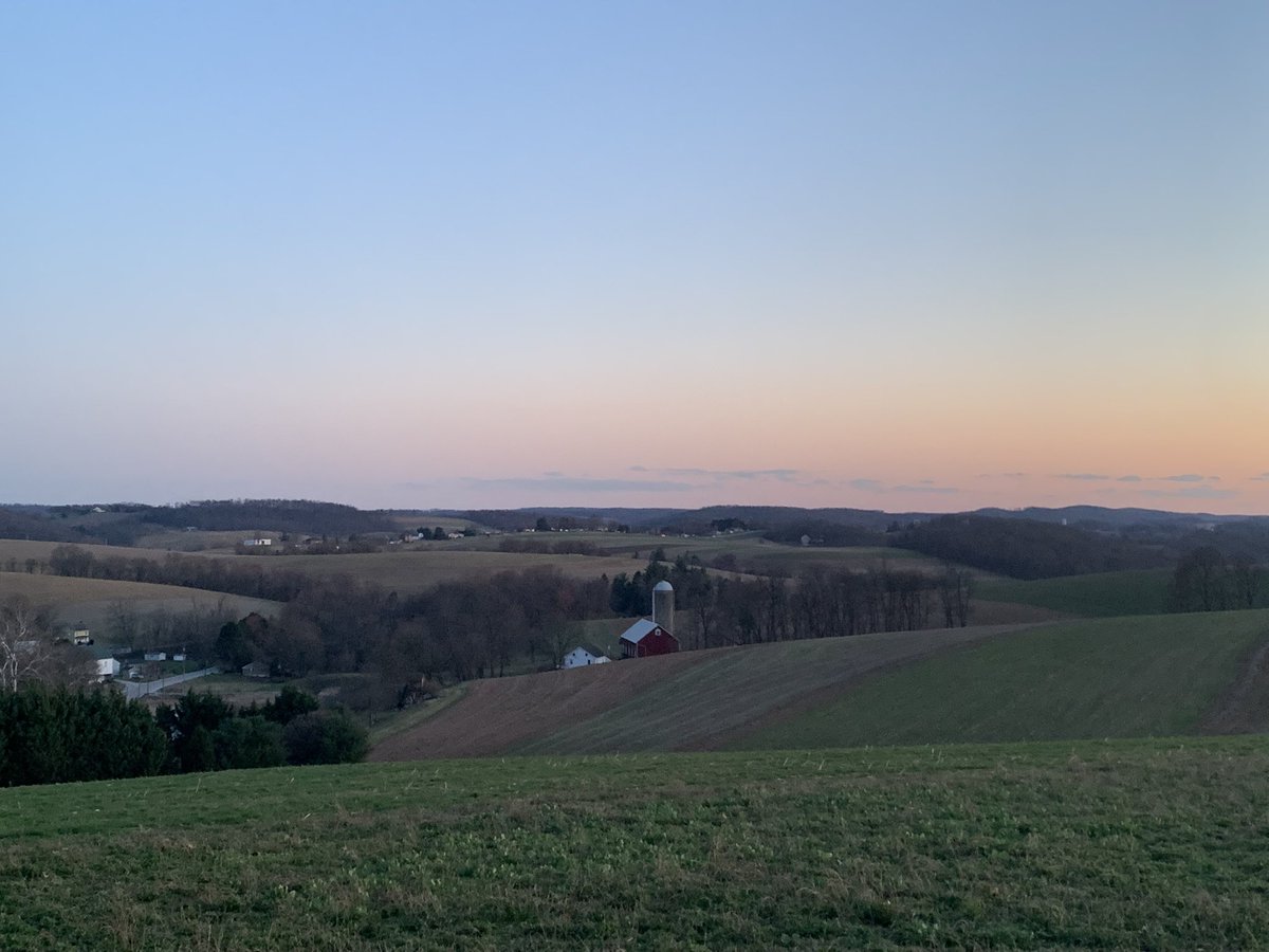 Maxim_Milner's tweet photo. One of my favorite views has to be this one of the hills of Glen Rock. I get to see this everyday when I get home from work! #SPM230 #YCPhunt https://t.co/i2xLDKQgYX