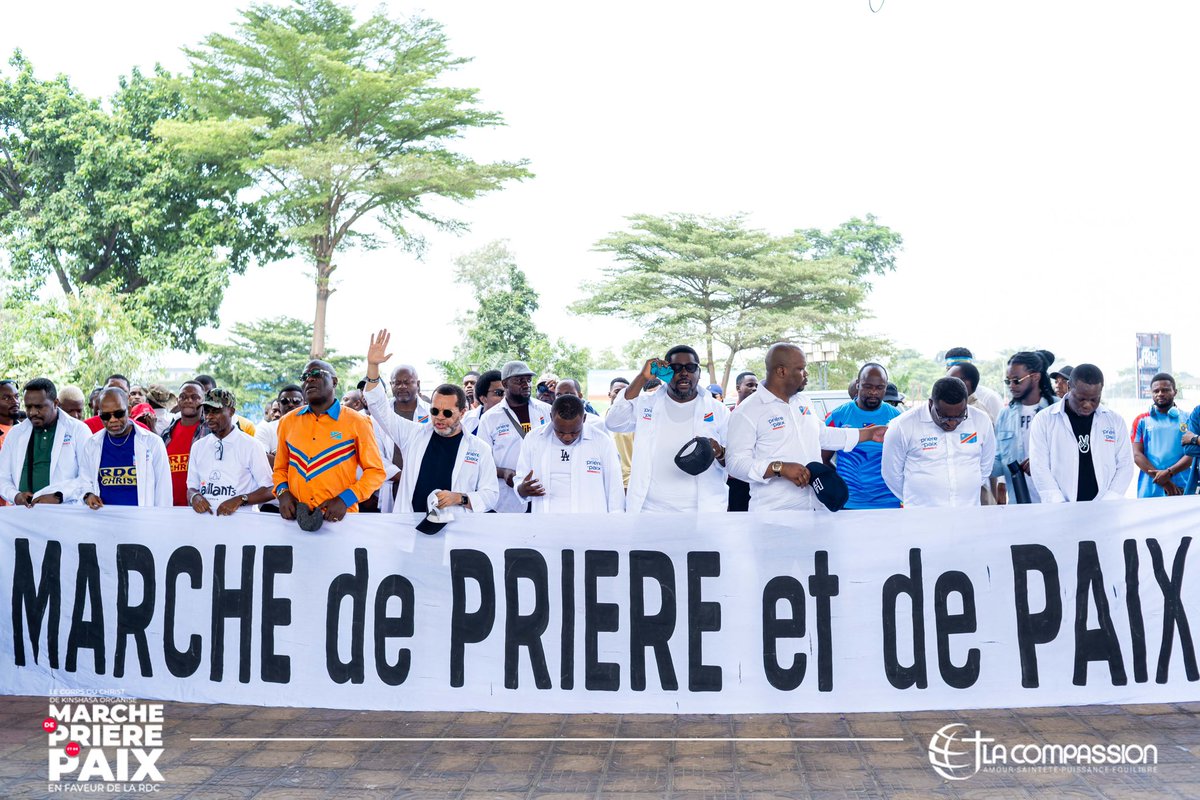 CompassionCrefm's tweet photo. En extrait d’images la Marche de Prière et de Paix en faveur de la RDC.
Partie 1/2
Merci Seigneur !🙌🏾🙏🏾
1/3
#EgliseLaCompassion #Marche #prière #paix #CorpsduChrist #Unité #Est #RDC #jésus https://t.co/Uuo9pIGHbT