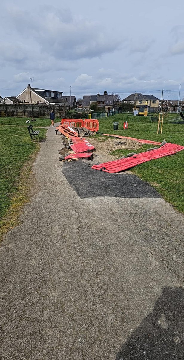 Simon Seary tweet media