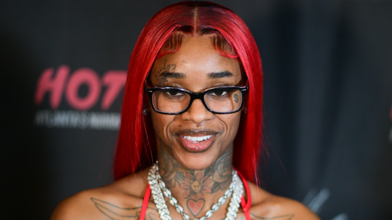 JWiseKingRa's tweet photo. 🚨: Leaked government documents allege that Sexyy Red has been working as a CIA operative since 2018 😳
Sources say her mission was deemed “culturally critical,” but specifics remain classified.

Back in June 2024 Sexyy Red Rebuts Wild Claim She’s A CIA Plant Promoting ‘Degeneracy’