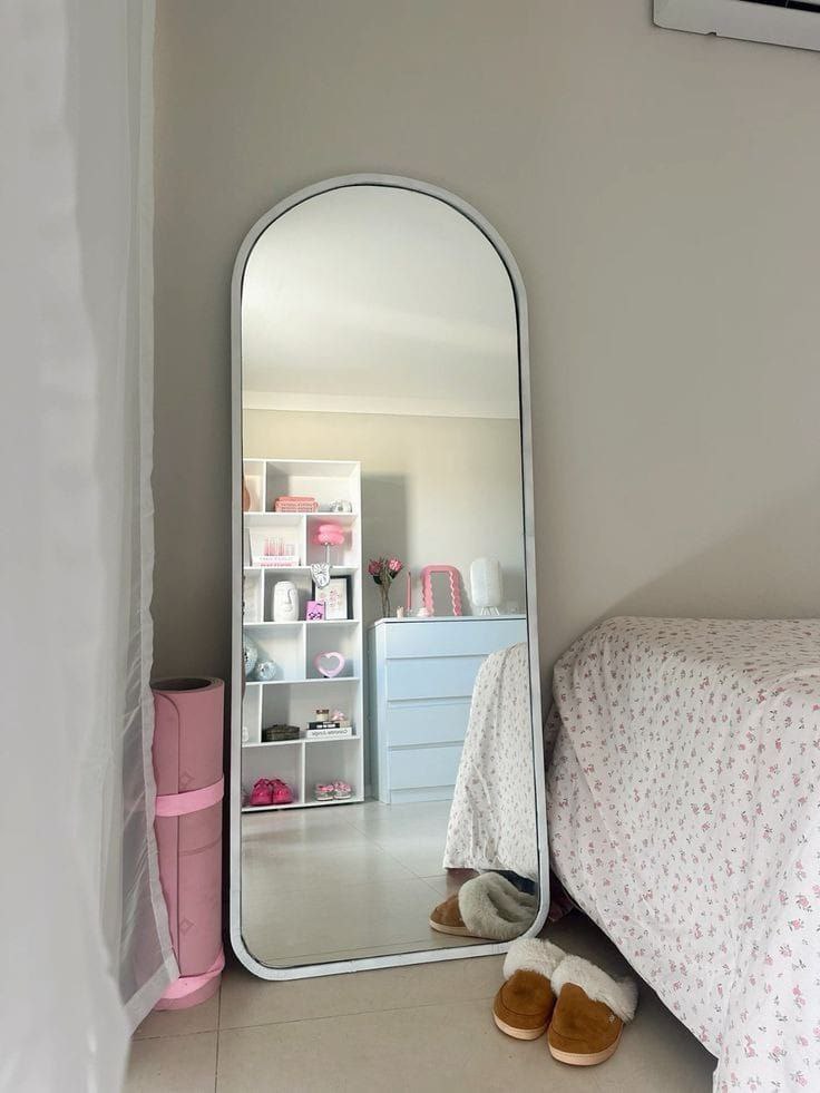 Preciso? Não. Quero? Muito. Uma tonelada de itens para decorar e organizar seu quarto que achei na shopee

Thread útil: