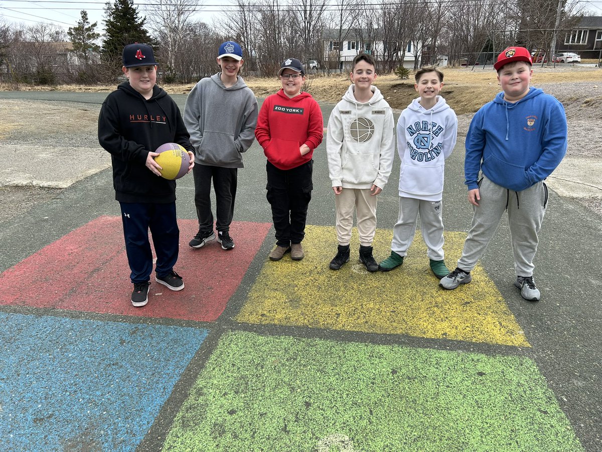 A few pics from our #AdventureInLearning #DartOutdoors #NLEduWeek
<a href="/UGEABC/">Upper Gullies Elem.</a> 
<a href="/NLTeachersAssoc/">NLTA</a> 
<a href="/schoolsportsnl/">School Sports NL</a>