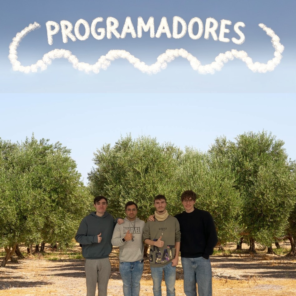 Aquí los genios del código investigando el campo… literalmente. 😆💻🌿 #OlivFun #indie