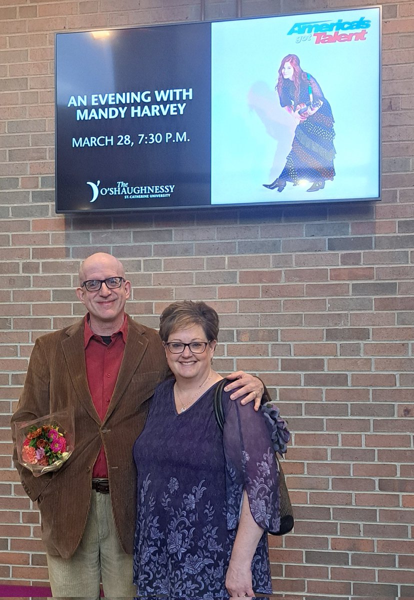 Jabbah2000's tweet photo. What an amazing day finally meeting my friend in person, and a remarkable concert! I'm so glad we made the trip! Here's to making more memories together soon! @mandyharvey https://t.co/FY7zaioda3