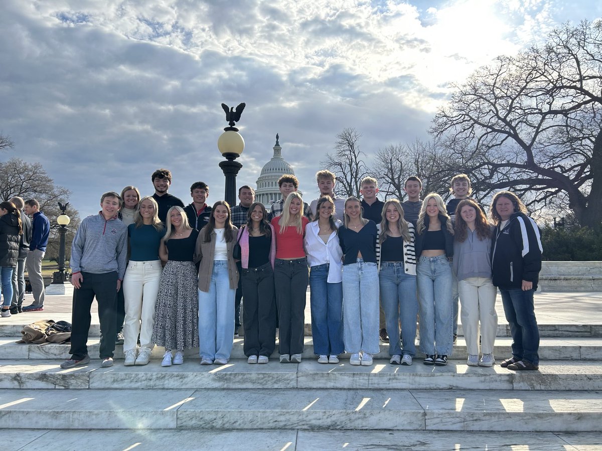 AvonFCA's tweet photo. FCA Seniors in DC!!! Safe travels!!!! https://t.co/Ot9bmWGDnO
