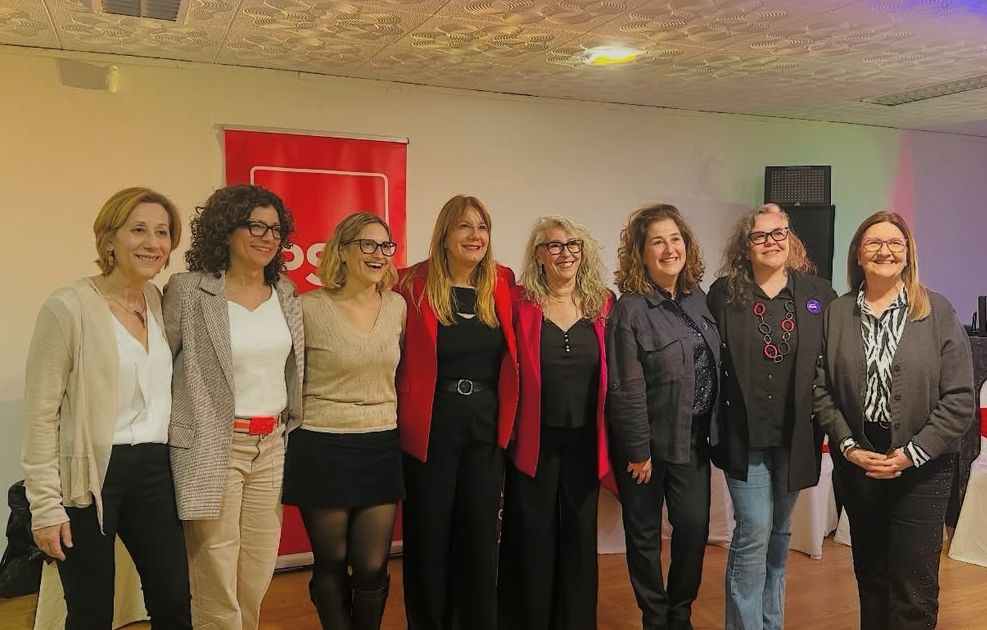 Poder femení al <a href="/PSCBaix/">PSCBaix / ❤️</a> al sopar de #dones d'ahir a Gavà amb <a href="/ginapol/">Gina Pol Borràs</a>, <a href="/SonyaGuerraLpz/">Sònia Guerra López/❤</a> <a href="/OlgaMoralesSeg1/">Olga Morales Segura</a> <a href="/BorrellSF/">Lourdes Borrell</a> #BelenGarcía #GemmaRodriguez <a href="/socialistes_cat/">Socialistes PSC/❤</a>