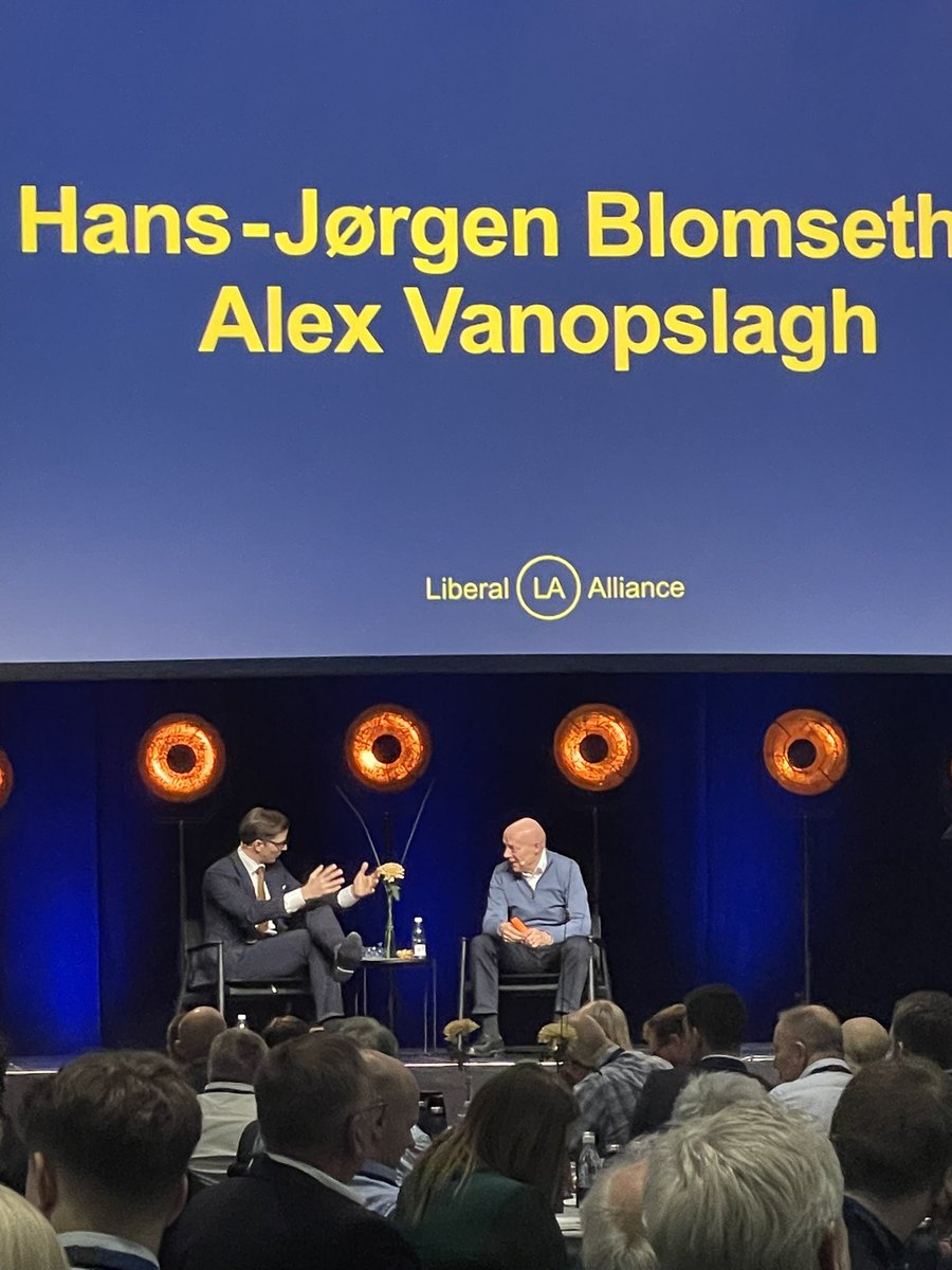 Jakob Brandt (@jakobrandt) on Twitter photo “Man kan jo ikke bruge penge som en fuld sømand”
Det siger Norges tidligere forenklingsgeneral om politikernes manglende evne til at bruge borgernes penge effektivt.
<a href="/SMVdanmark/">SMVdanmark</a> <a href="/LiberalAlliance/">Liberal Alliance</a> #dkpol “Man kan jo ikke bruge penge som en fuld sømand”
Det siger Norges tidligere forenklingsgeneral om politikernes manglende evne til at bruge borgernes penge effektivt.
<a href="/SMVdanmark/">SMVdanmark</a> <a href="/LiberalAlliance/">Liberal Alliance</a> #dkpol