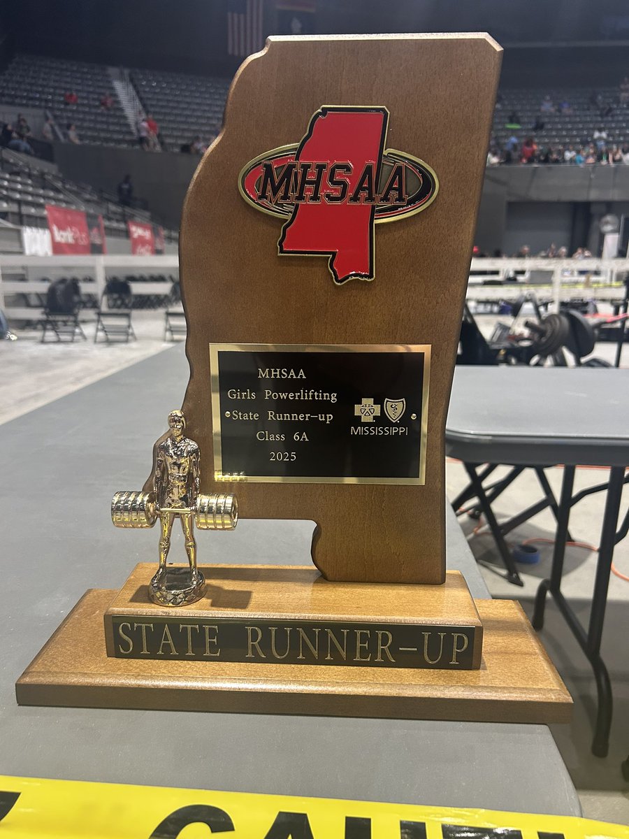 Girls powerlifting had a historic day at state yesterday. They were state runners up and crowned the first two state champions in school history! 
🥇 Jasmine Stapleton
🥇Kambriel Chine
🥈Morgan Anderson
🥈Miranda Chine
🥈Gabby Tabor
🥉 Ja’Mya Ash
🥉 Summer Gasbarro