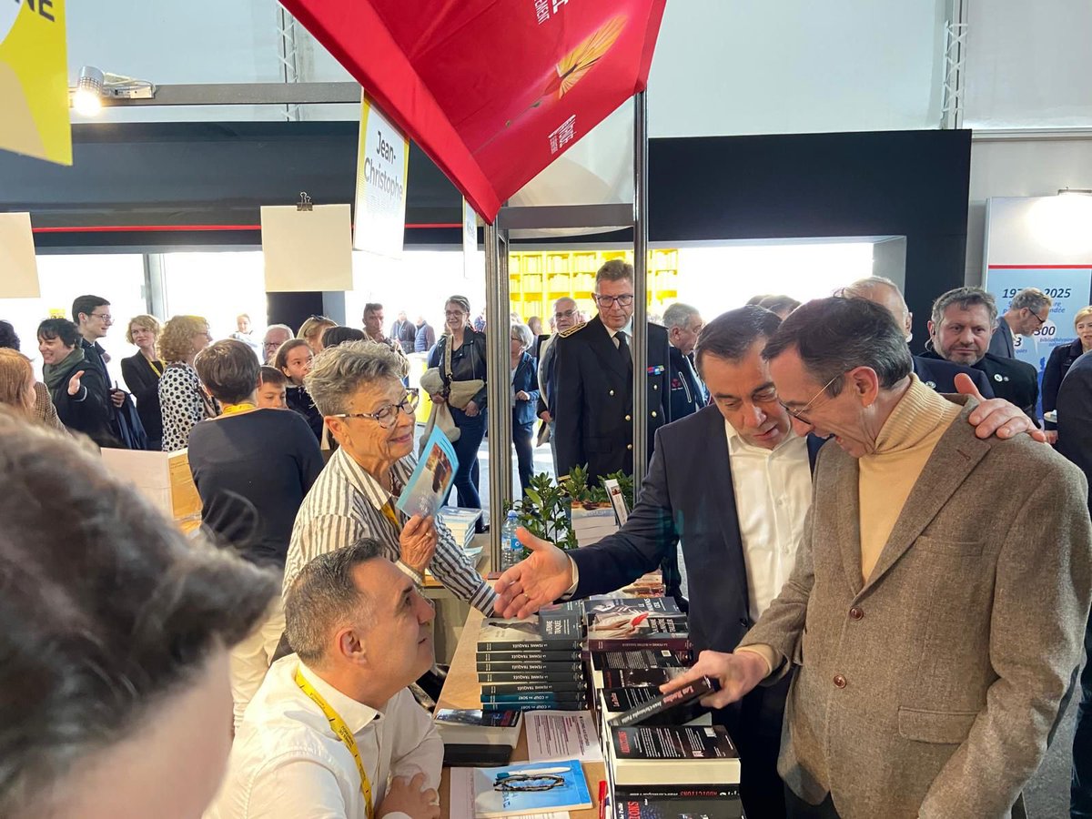 Le dynamisme de l’action culturelle en #Vendée est symbolisé ce week-end par le <a href="/pdlmontaigu/">Printemps du Livre</a> ! Mais aussi toute l’année avec les 233 bibliothèques au sein de notre réseau départemental où salariés et bénévoles s’engagent pour que le plus grand nombre puisse accéder à la lecture.