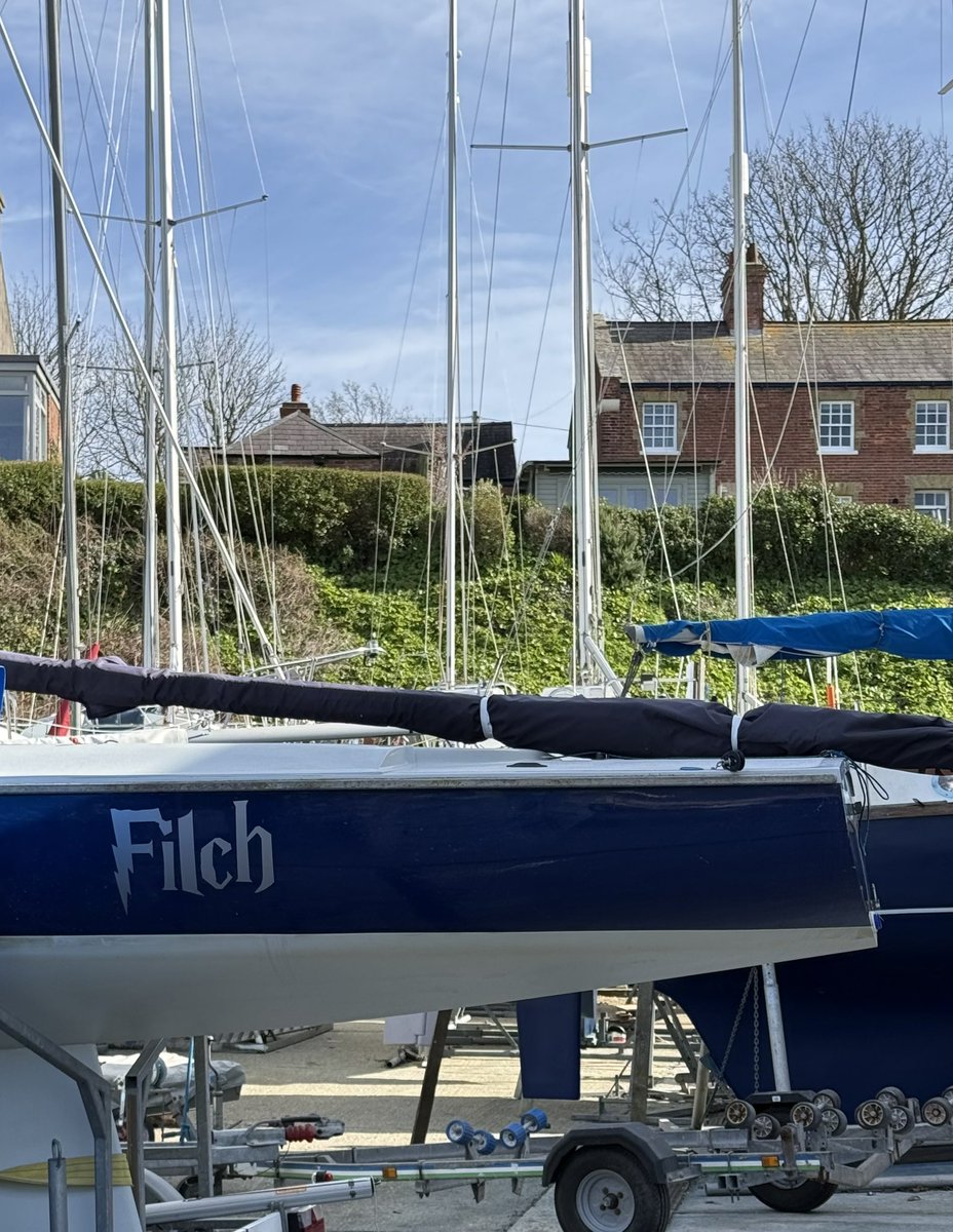 happyhillers's tweet image. Do you think they stole it? 🤭 #Filch #boatsnaps #boatnames #Weymouth
