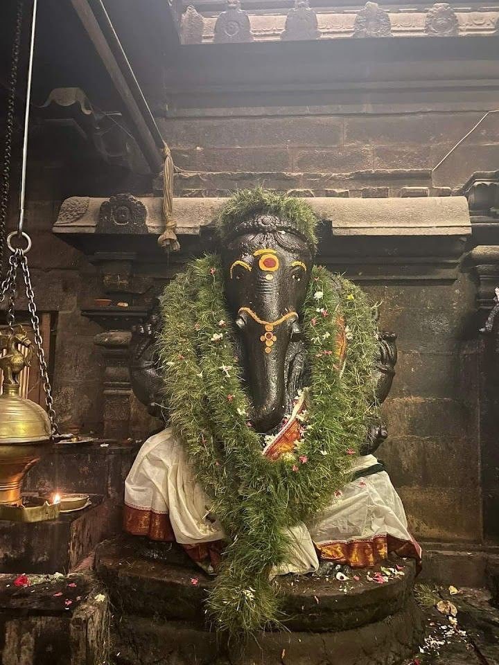 Ganapati_Shiva's tweet image. Pranam @homam108 ji, @mmpandit  ji and @arunishas Ji. 

By the grace of Ganapati Bappa and you all Gurus - completed 10 months of daily Homam. 

Please keep inspiring us - and keep sharing the knowledge. 

#homam #ganesha #dailyhomam #EclipseSolar