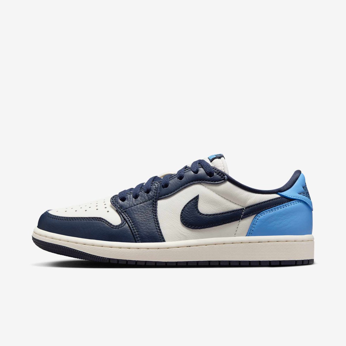 shoeengine's tweet image. Releasing Today:

Air Jordan 1 Low OG "Obsidian" CZ0790-400  

Link: shoeengine.com/products/air-j…
#Ad