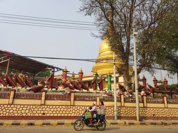 pacman_punk's tweet photo. The Earthquake epicenter Sagaing was severely affected where 80% of it were destroyed including the ambulances and fire departments. Need more focus on Sagaing. #whatshappeningnowinmyanmar #Sagaing #Mandalay #earthquake #Myanmar #MyanmarEarthquake https://t.co/M48zCJfTgt