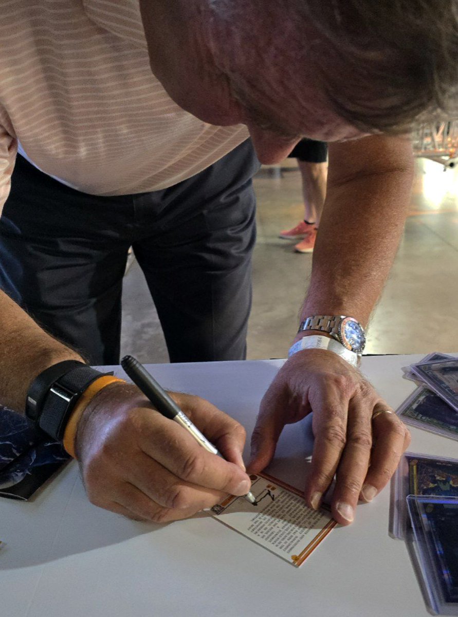 TheCoinDad's tweet image. One side effect of owning the @BTCMiningMuseum is the legends it attracts. Was an honor giving @LawrenceLepard a tour of the Musuem at @MiningDisrupt. Thank u for signing my @btc_cards and gifting me ur new book 🙏

Check out (The Big Print) available 👇 a.co/d/7RUjRAr