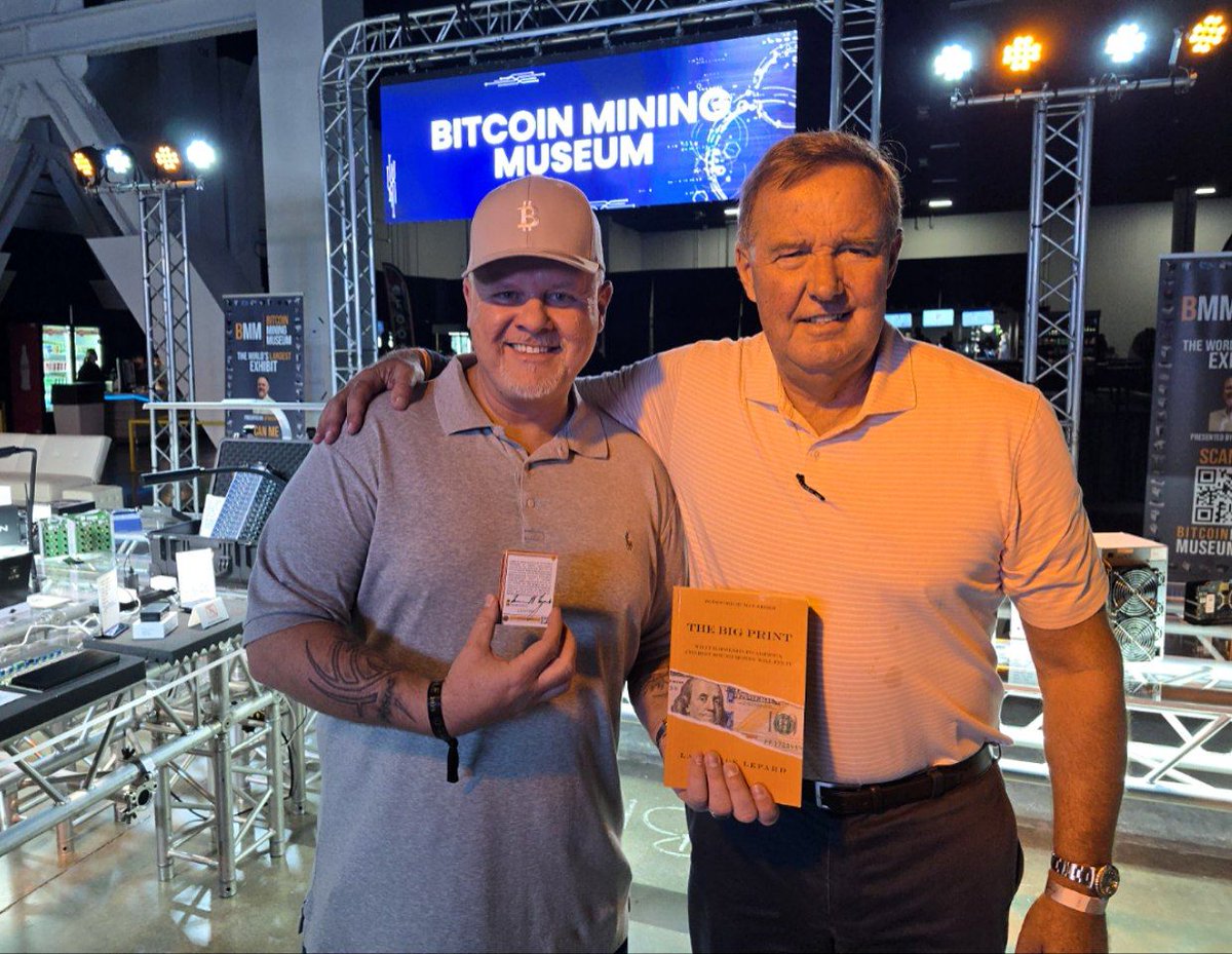 TheCoinDad's tweet image. One side effect of owning the @BTCMiningMuseum is the legends it attracts. Was an honor giving @LawrenceLepard a tour of the Musuem at @MiningDisrupt. Thank u for signing my @btc_cards and gifting me ur new book 🙏

Check out (The Big Print) available 👇 a.co/d/7RUjRAr