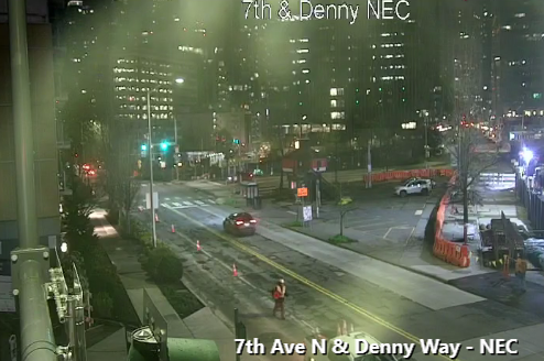 7th Ave n＆Dexter Ave nの間のDenny