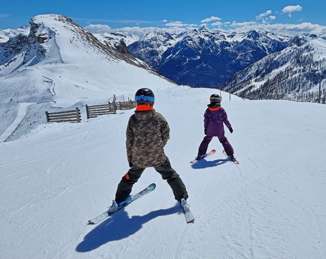 Review of ESF Kids Ski School in Chantemerle, Serre Chevalier buff.ly/G980D1R
#skischool #skiinglessons #ReviewESF #ESFChantemerle #ESFSerreChevalier
@ESFofficiel @ESFuk <a href="/SerreChevalier/">Jacques</a>