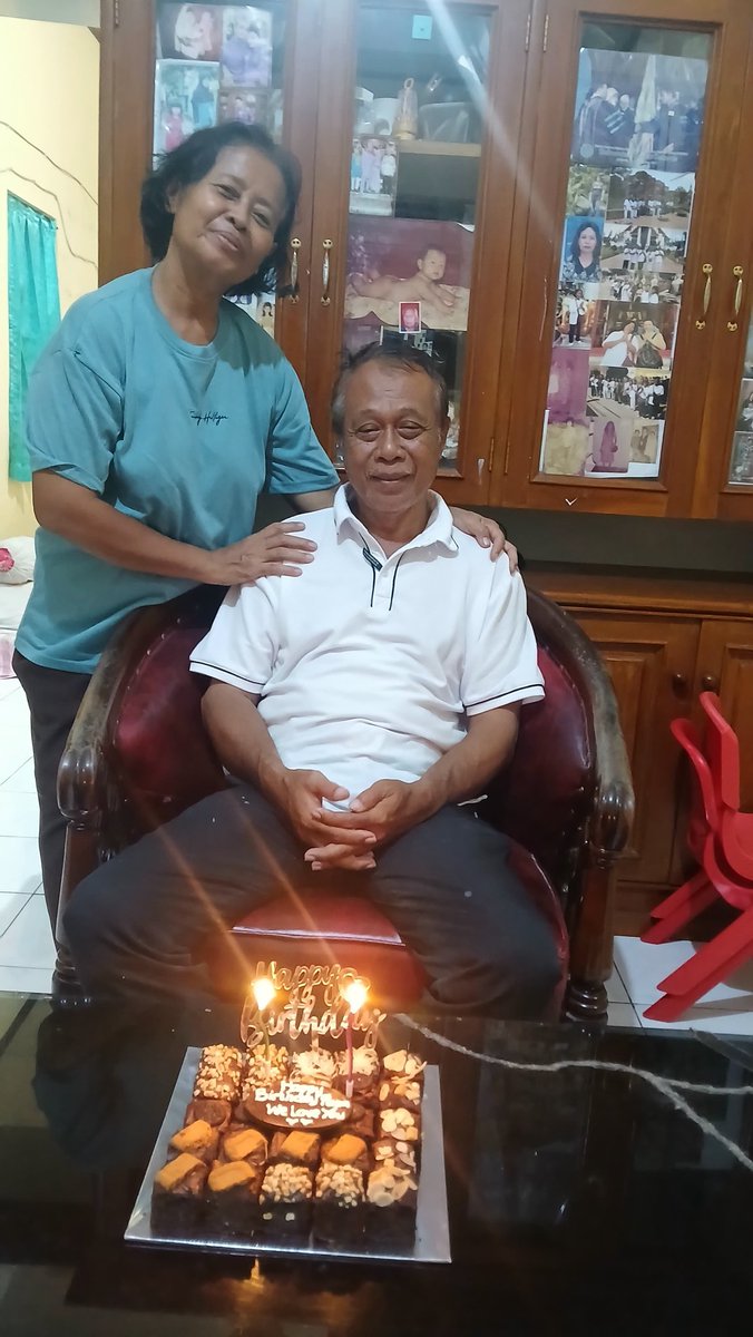 EridhaniSatya's tweet photo. Selamat ulang tahun semoga panjang umur sehat dan selalu sayang sama mama, anak2 juga cucu2 nya amin https://t.co/ainqoWP6zR