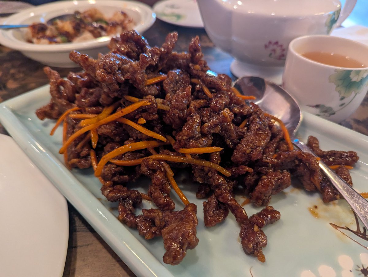 ✨ Dining Near Me ✨ tweet media