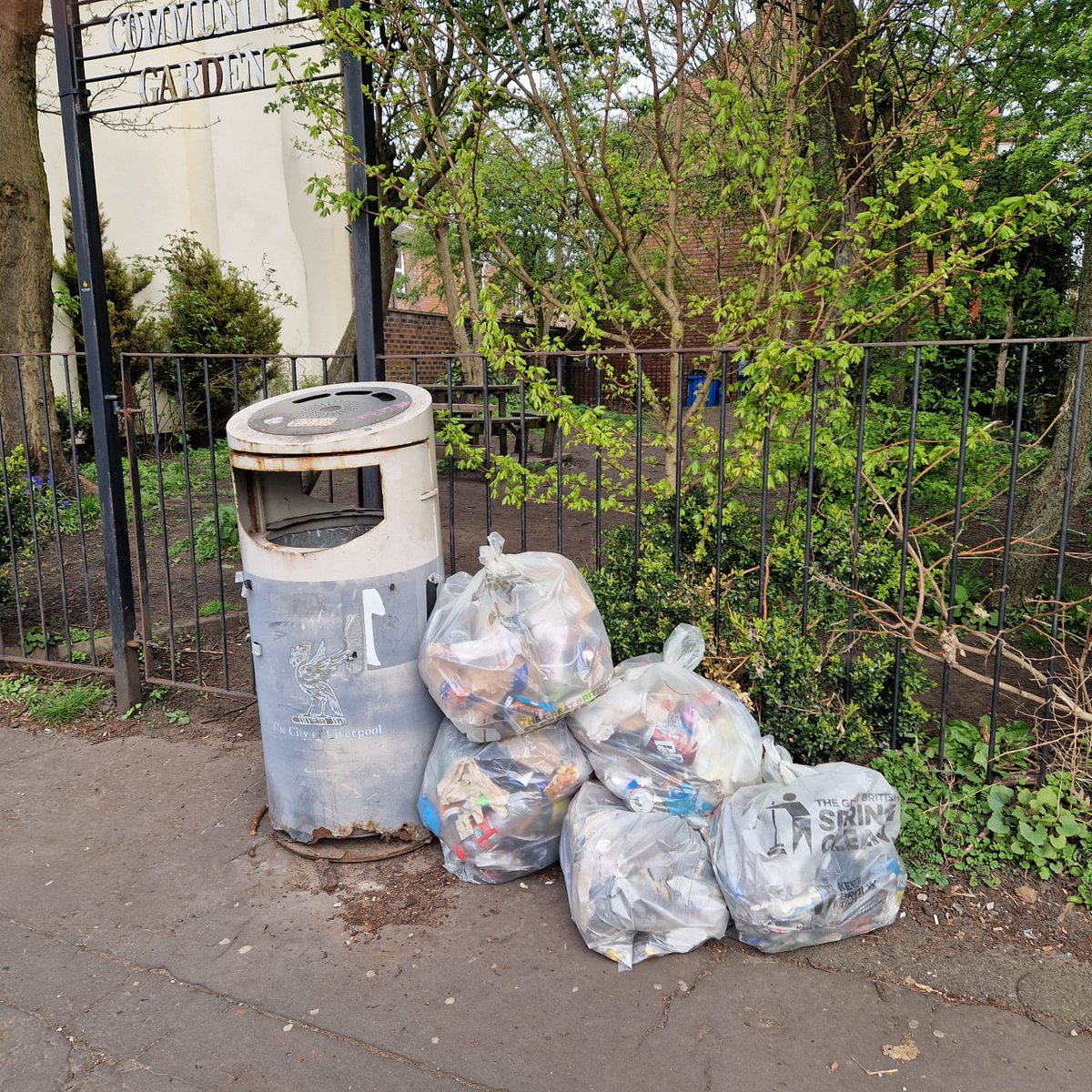 Smithdown Labour (@smithdownlabour) on Twitter photo A big thank you to the many volunteers who came out and tidied the streets as part of the <a href="/PennyLnWombles/">PennyLaneWombles</a> organised litter pick today in the streets off Garmoyle Road today - Happy to add our two bags to the piles! 🧹🪣🧼🧽 A big thank you to the many volunteers who came out and tidied the streets as part of the <a href="/PennyLnWombles/">PennyLaneWombles</a> organised litter pick today in the streets off Garmoyle Road today - Happy to add our two bags to the piles! 🧹🪣🧼🧽